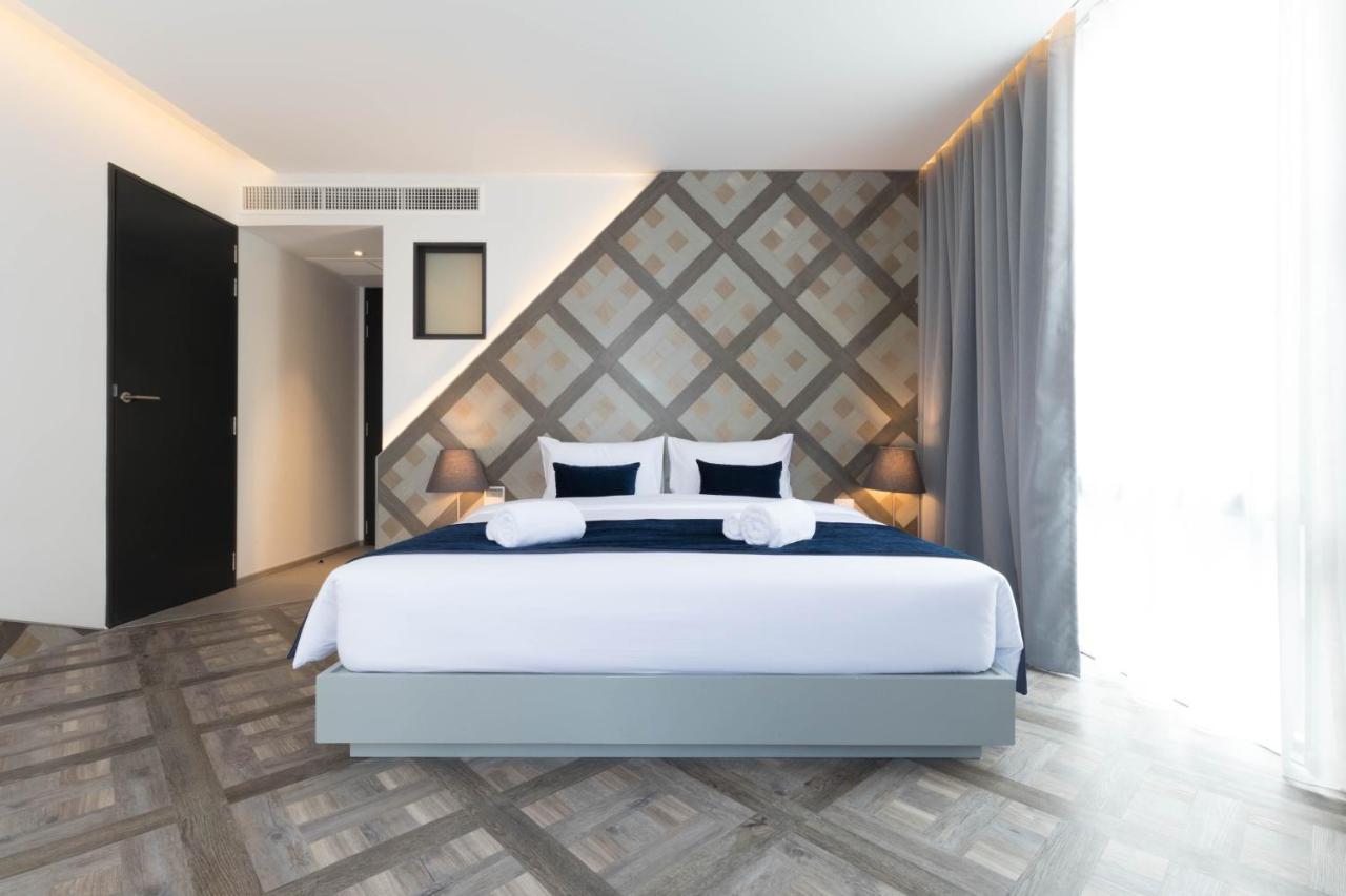 Kamar Sudut Premier